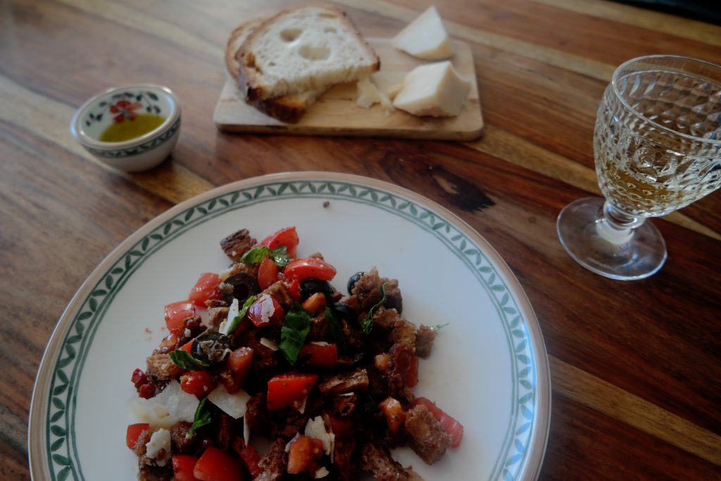 Brotsalat zum Abendessen